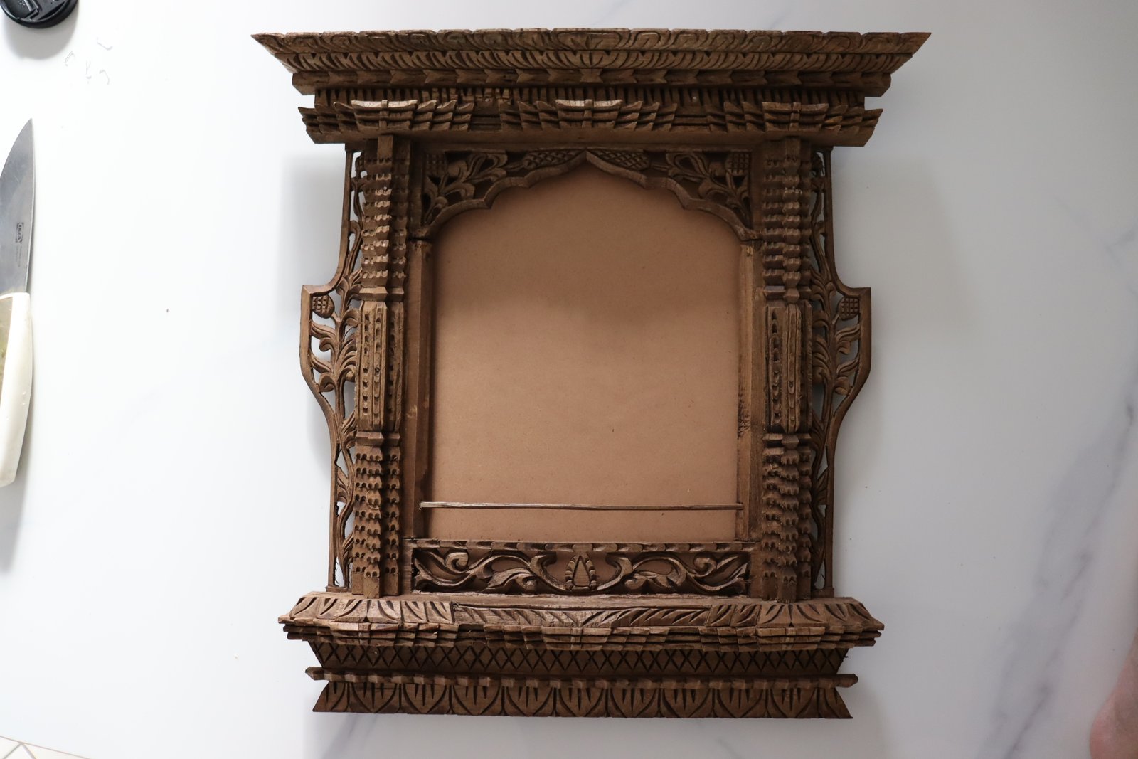 White wood frame(Sahur Kath)