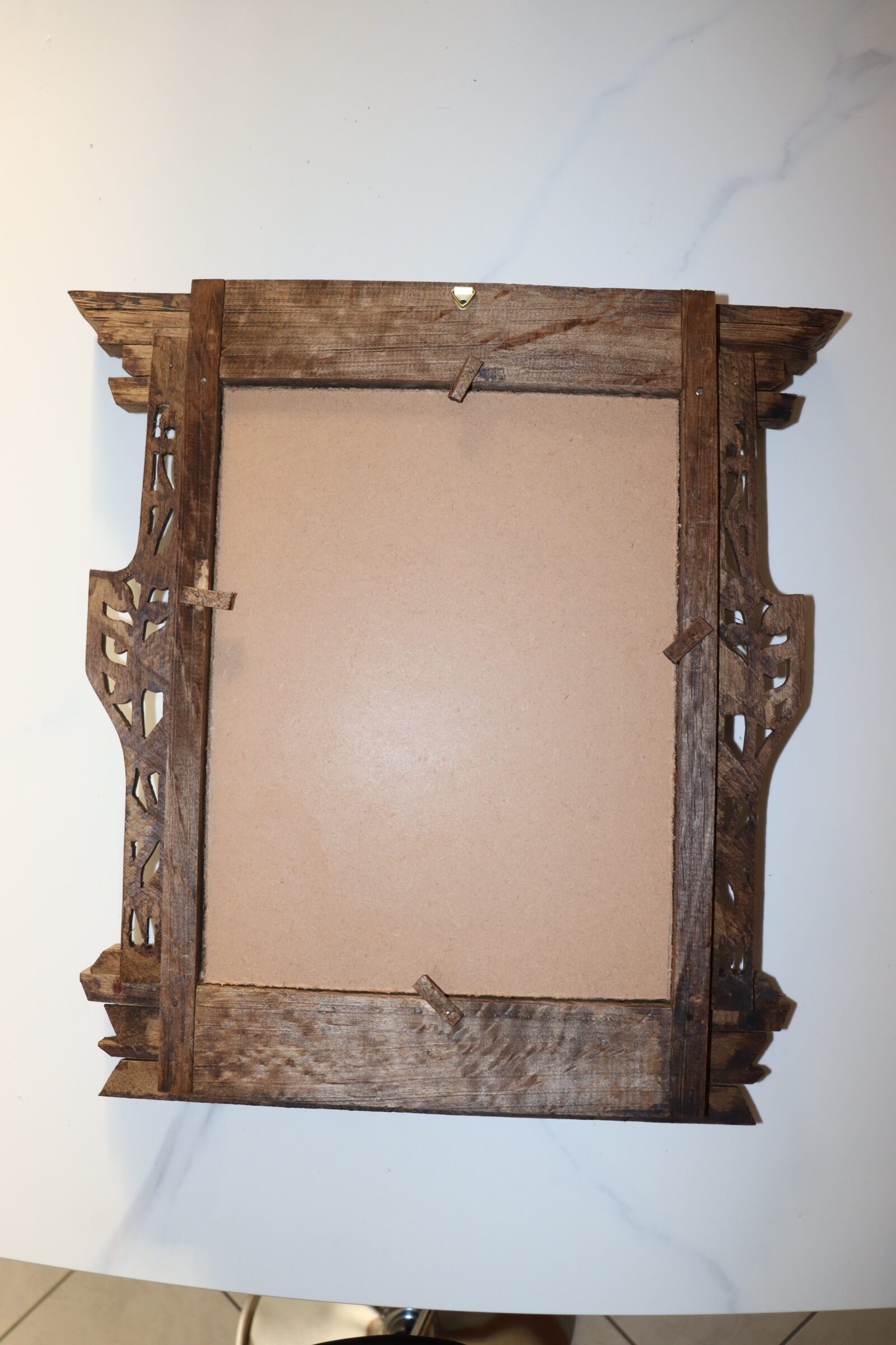 White wood frame(Sahur Kath)